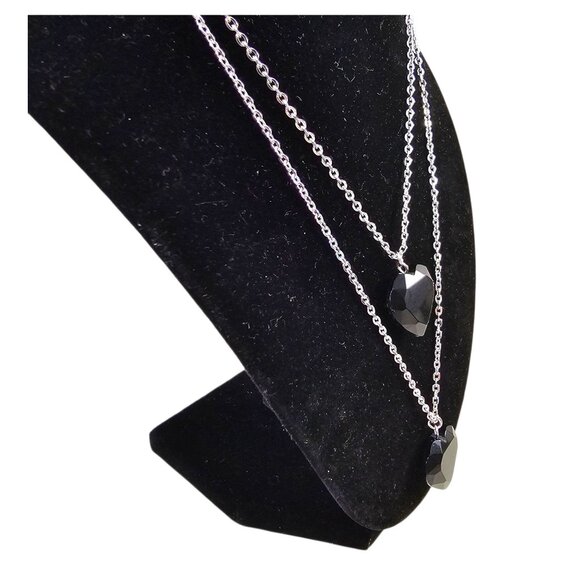 Double Layered Silver‎ Plated Necklace With Black Acrylic Heart Pendants Elegant - Picture 4 of 6